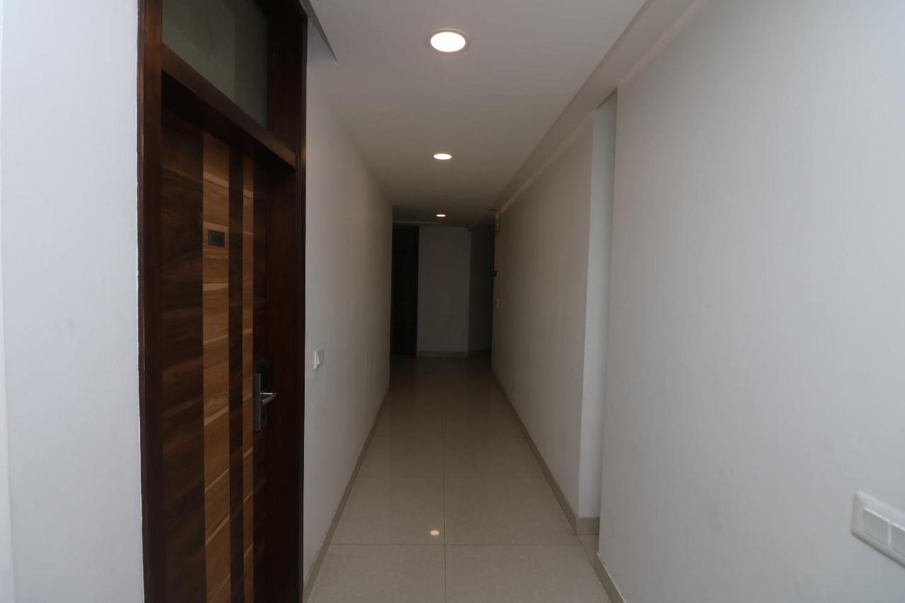 Oyo 9999 Hotel La Wisteria Delhi (National Capital Territory of India) Exterior foto